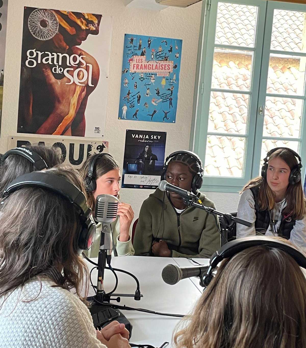 les-eleves-du-campus-la-salle-saint-christophe-radio-coteaux